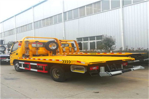 椒江区附近拖车救援搭电